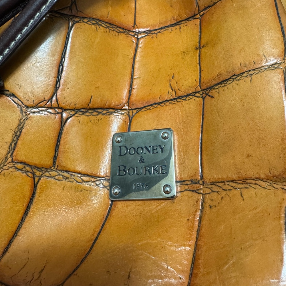 Vintage Dooney & Bourke Woven Beige and Dark Brown Handbag - Picture 7 of 14